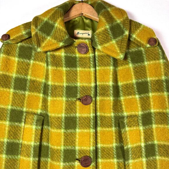 Vintage Merrywear Plaid Thick Wool Cape Coat Womens Button Down Made In Ireland - Picture 3 of 9